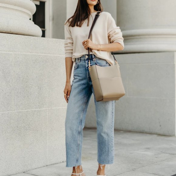 The Jordan Leather Bucket Bag - Pebble - Picture 3 of 11